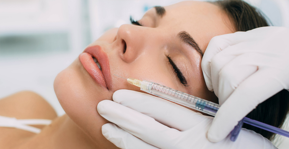 Proceso de aumento de labios con técnica rusa